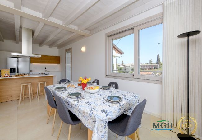 Ferienwohnung in Sirmione - Caesar Sirmione Luxury Apartment M14 Ferienwohnung in Sirmione - Caesar Sirmione Luxury Apartment M14