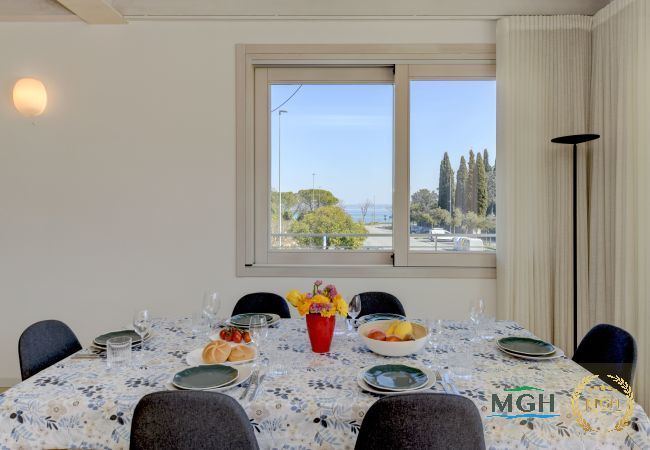 Ferienwohnung in Sirmione - Caesar Sirmione Luxury Apartment M14 Ferienwohnung in Sirmione - Caesar Sirmione Luxury Apartment M14