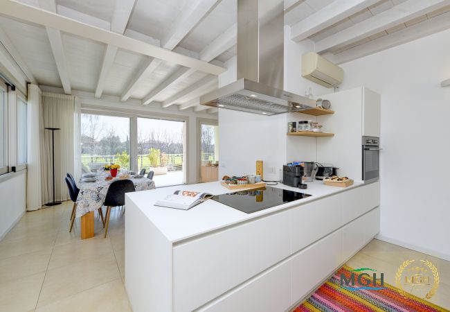 Ferienwohnung in Sirmione - Caesar Sirmione Luxury Apartment M14 Ferienwohnung in Sirmione - Caesar Sirmione Luxury Apartment M14
