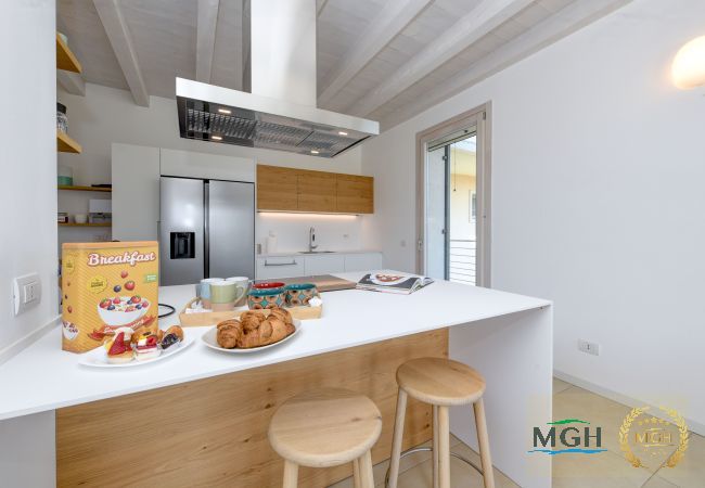 Ferienwohnung in Sirmione - Caesar Sirmione Luxury Apartment M14 Ferienwohnung in Sirmione - Caesar Sirmione Luxury Apartment M14