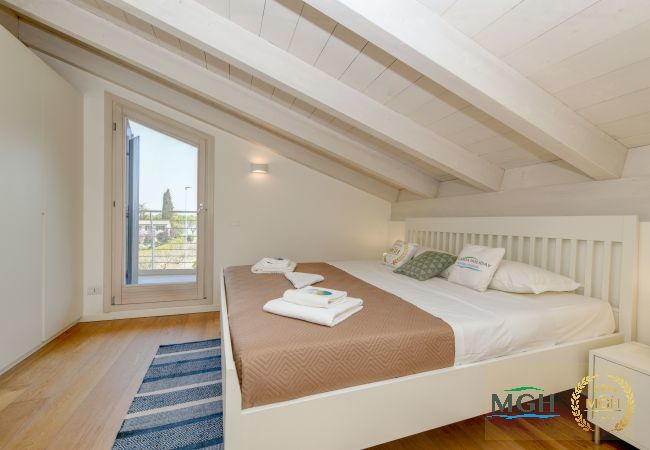 Ferienwohnung in Sirmione - Caesar Sirmione Luxury Apartment M14 Ferienwohnung in Sirmione - Caesar Sirmione Luxury Apartment M14