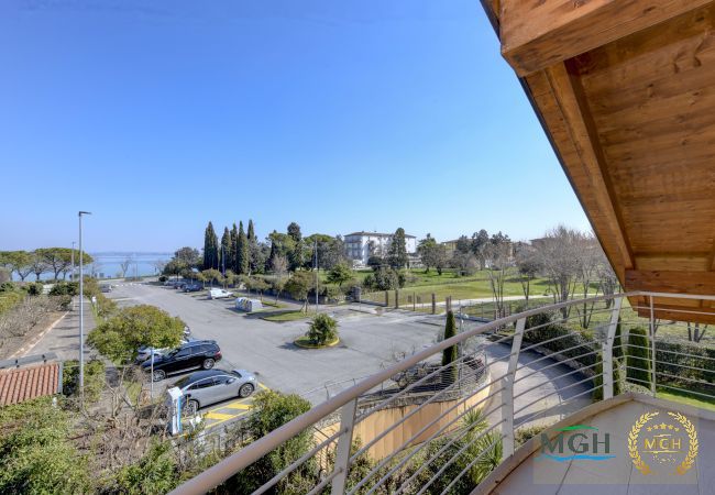 Ferienwohnung in Sirmione - Caesar Sirmione Luxury Apartment M14 Ferienwohnung in Sirmione - Caesar Sirmione Luxury Apartment M14