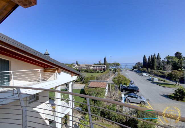 Ferienwohnung in Sirmione - Caesar Sirmione Luxury Apartment M14 Ferienwohnung in Sirmione - Caesar Sirmione Luxury Apartment M14