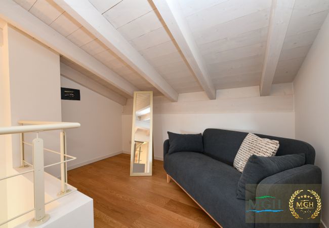 Ferienwohnung in Sirmione - Caesar Sirmione Luxury Apartment M14 Ferienwohnung in Sirmione - Caesar Sirmione Luxury Apartment M14