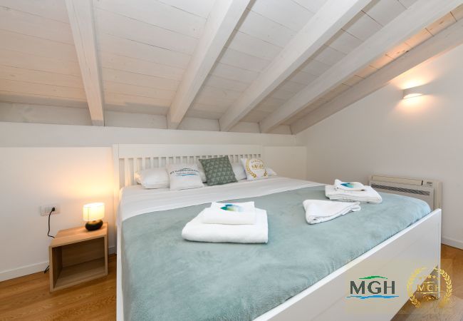 Ferienwohnung in Sirmione - Caesar Sirmione Luxury Apartment M14 Ferienwohnung in Sirmione - Caesar Sirmione Luxury Apartment M14