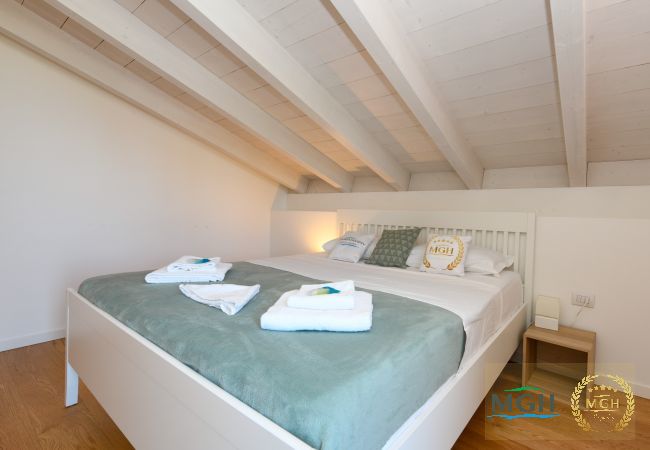 Ferienwohnung in Sirmione - Caesar Sirmione Luxury Apartment M14 Ferienwohnung in Sirmione - Caesar Sirmione Luxury Apartment M14