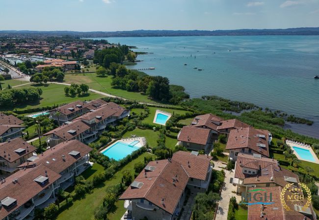 Ferienwohnung in Sirmione - Caesar Sirmione Luxury Apartment M14 Ferienwohnung in Sirmione - Caesar Sirmione Luxury Apartment M14