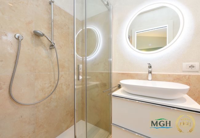 Chalet in Bardolino - MGH Luxury- Villa Panorama Chalet in Bardolino - MGH Luxury- Villa Panorama