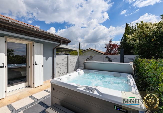 Chalet in Bardolino - MGH Luxury- Villa Panorama Chalet in Bardolino - MGH Luxury- Villa Panorama