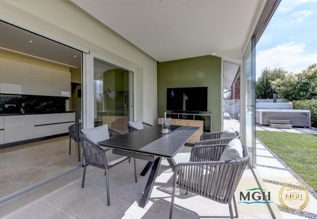 Chalet in Bardolino - MGH Luxury- Villa Panorama Chalet in Bardolino - MGH Luxury- Villa Panorama