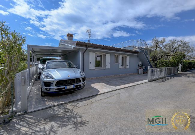 Chalet in Bardolino - MGH Luxury- Villa Panorama Chalet in Bardolino - MGH Luxury- Villa Panorama