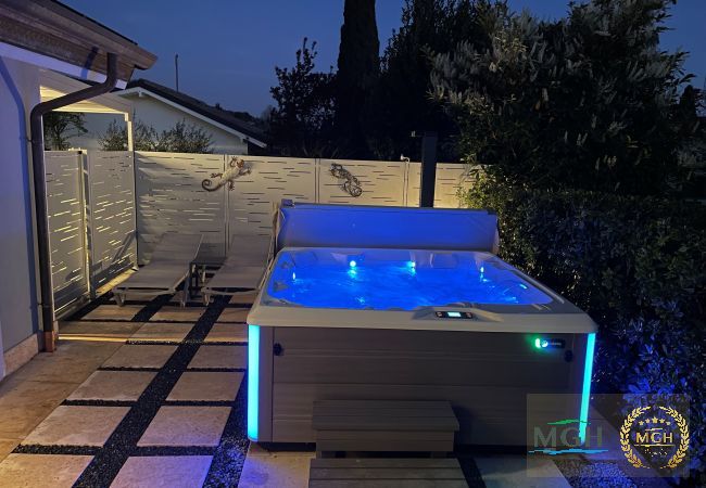 Chalet in Bardolino - MGH Luxury- Villa Panorama Chalet in Bardolino - MGH Luxury- Villa Panorama