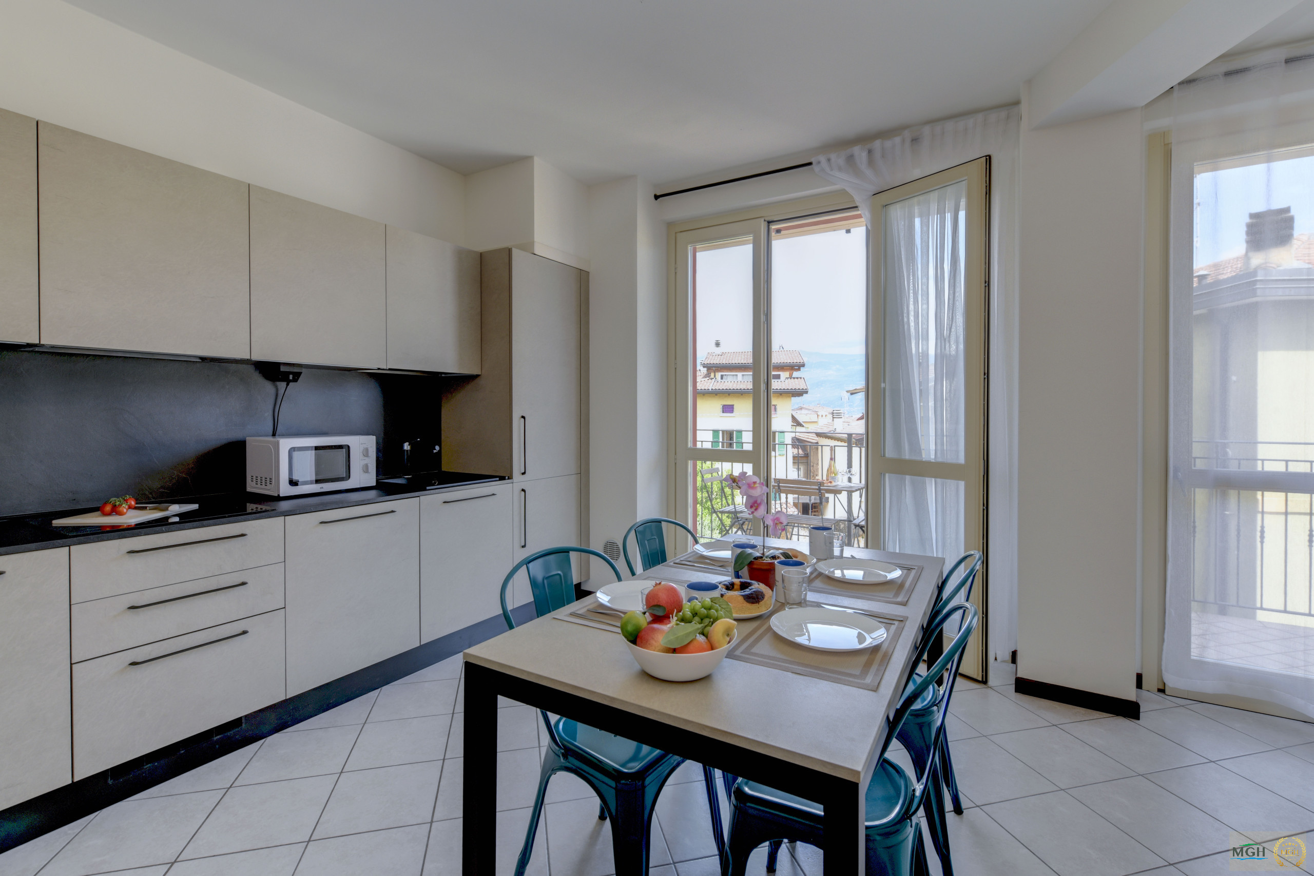  in Toscolano-Maderno - Palazzo Garda - Modern Lake Apartment 3