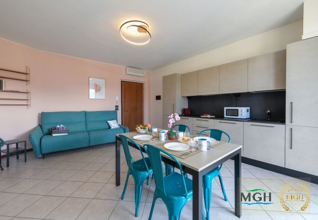 Ferienwohnung in Toscolano-Maderno - Palazzo Garda - Modern Lake Apartment 3 Ferienwohnung in Toscolano-Maderno - Palazzo Garda - Modern Lake Apartment 3