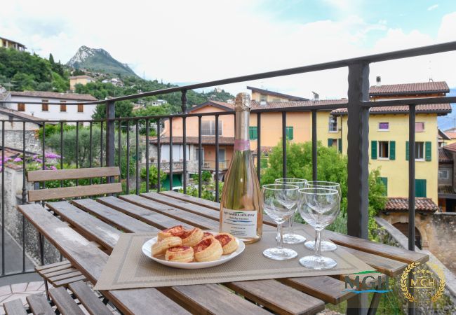 Ferienwohnung in Toscolano-Maderno - Palazzo Garda - Modern Lake Apartment 3 Ferienwohnung in Toscolano-Maderno - Palazzo Garda - Modern Lake Apartment 3