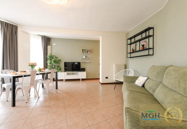 Ferienwohnung in Toscolano-Maderno - Palazzo Garda - Modern Lake Apartment 2