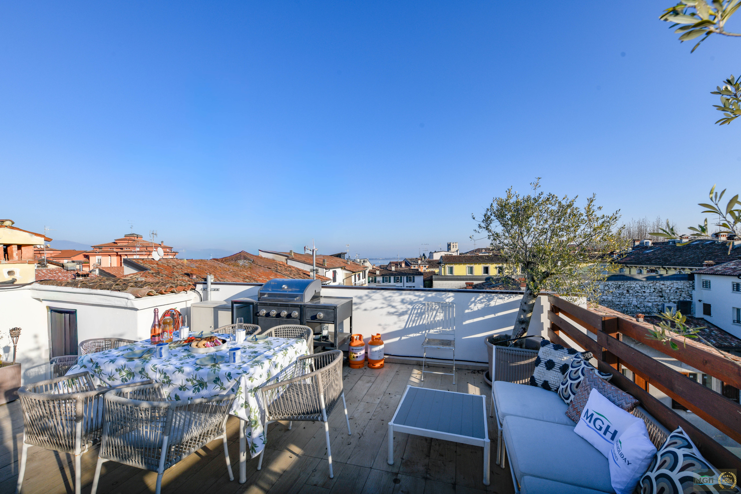  in Desenzano del Garda - MGH Luxury- Sunset Lakeview House Desenzano