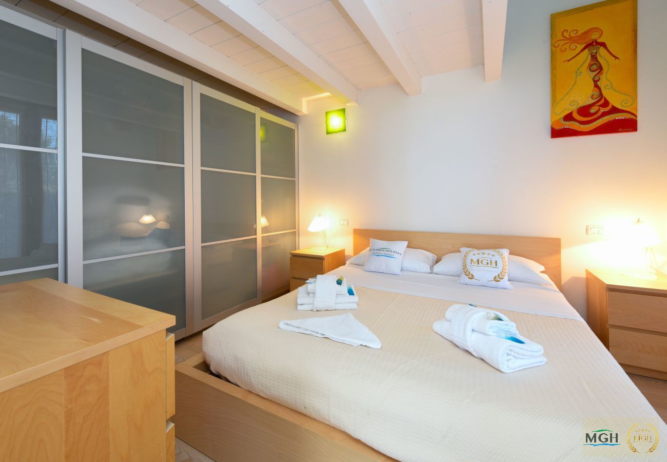 Ferienwohnung in Sirmione - MGH Family Stay - Acquarius Resort Lake Front