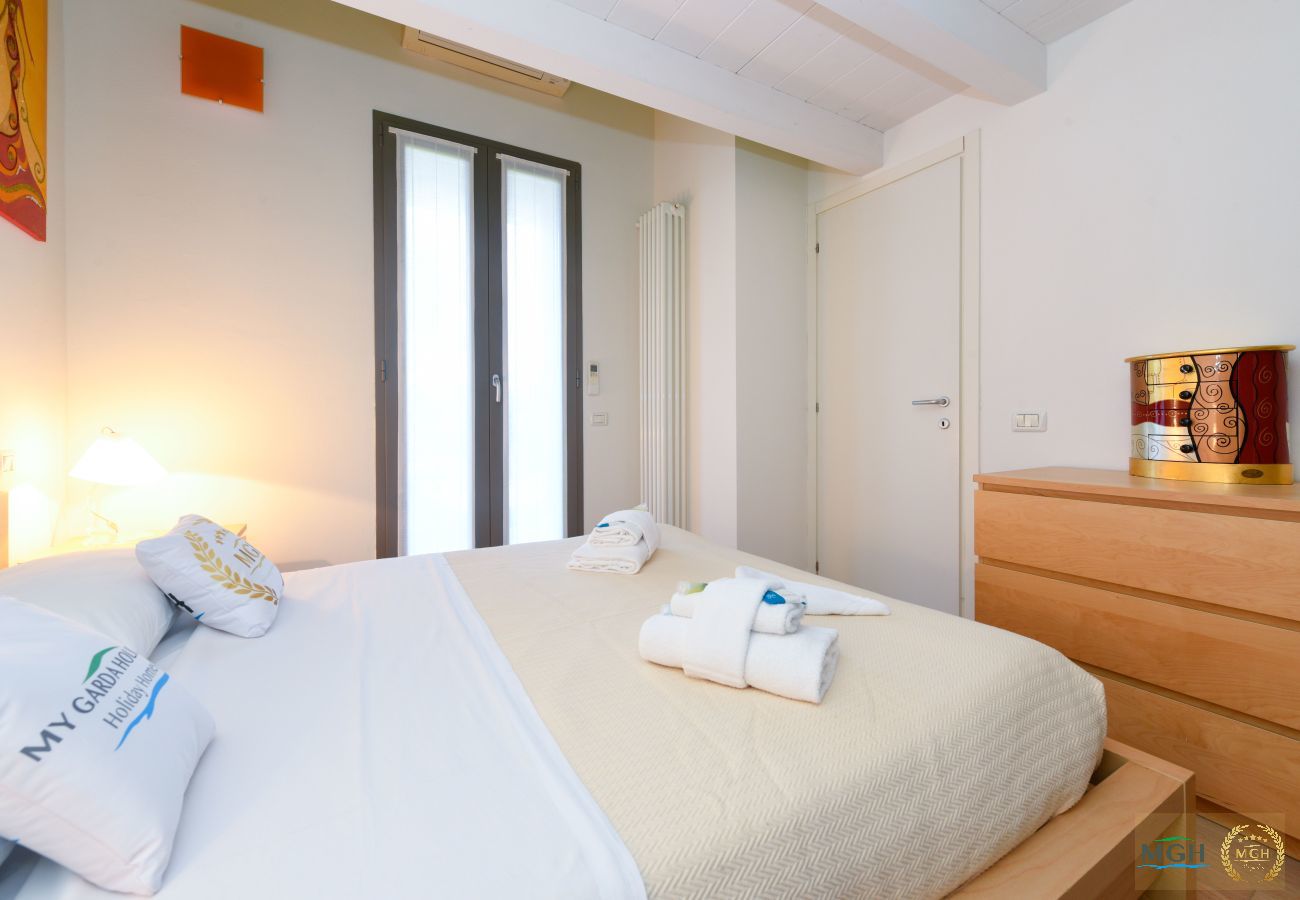 Ferienwohnung in Sirmione - MGH Family Stay - Acquarius Resort Lake Front