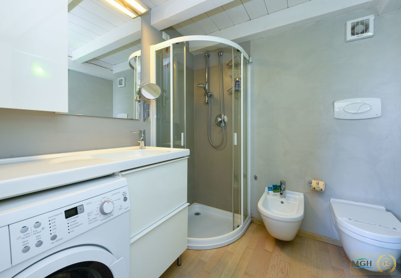 Ferienwohnung in Sirmione - MGH Family Stay - Acquarius Resort Lake Front