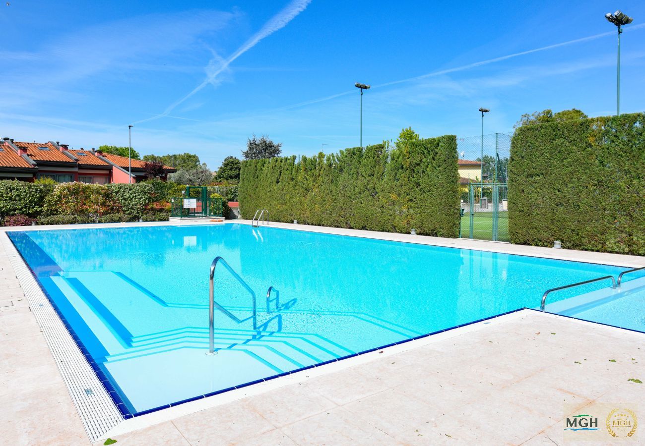 Ferienwohnung in Sirmione - MGH Family Stay - Acquarius Resort Lake Front