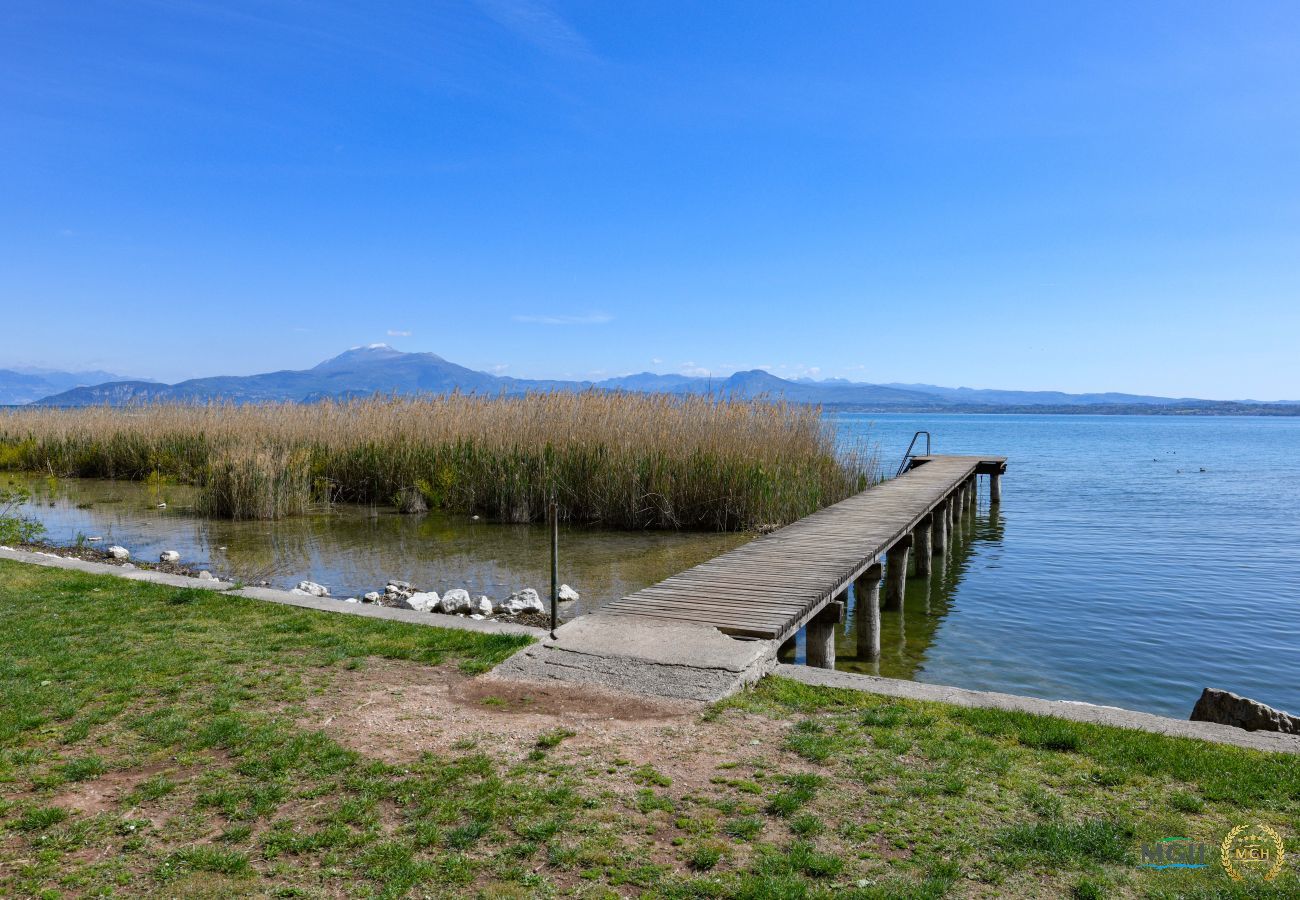 Ferienwohnung in Sirmione - MGH Family Stay - Acquarius Resort Lake Front