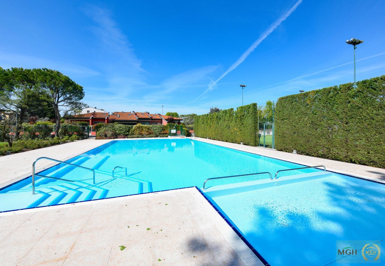 Ferienwohnung in Sirmione - MGH Family Stay - Acquarius Resort Lake Front
