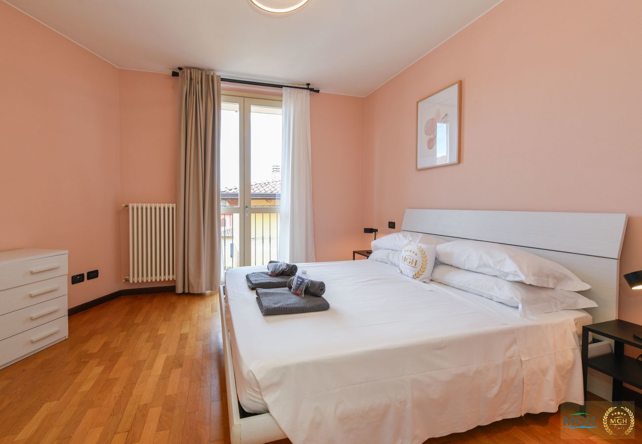Ferienwohnung in Toscolano-Maderno - Palazzo Garda - Modern Lake Apartment 3