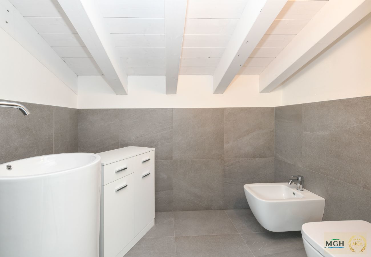 Chalet in Desenzano del Garda - MGH Luxury- Alba's Lake House