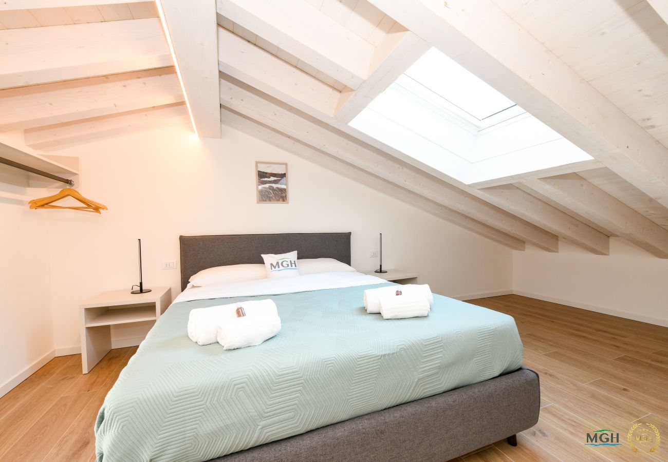 Chalet in Desenzano del Garda - MGH Luxury- Blue Horizon Lake House