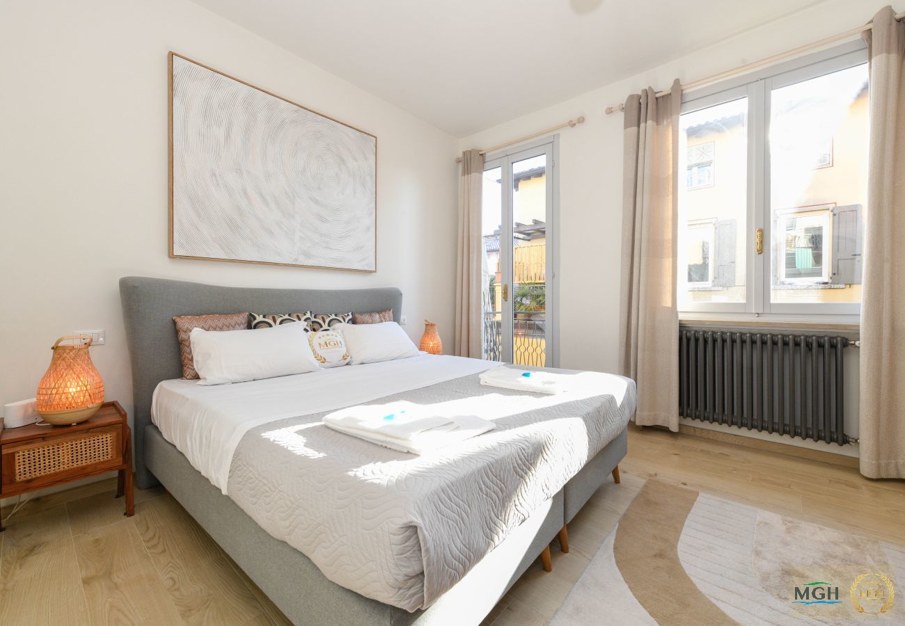 Ferienhaus in Desenzano del Garda - MGH Luxury- Sunset Lakeview House Desenzano