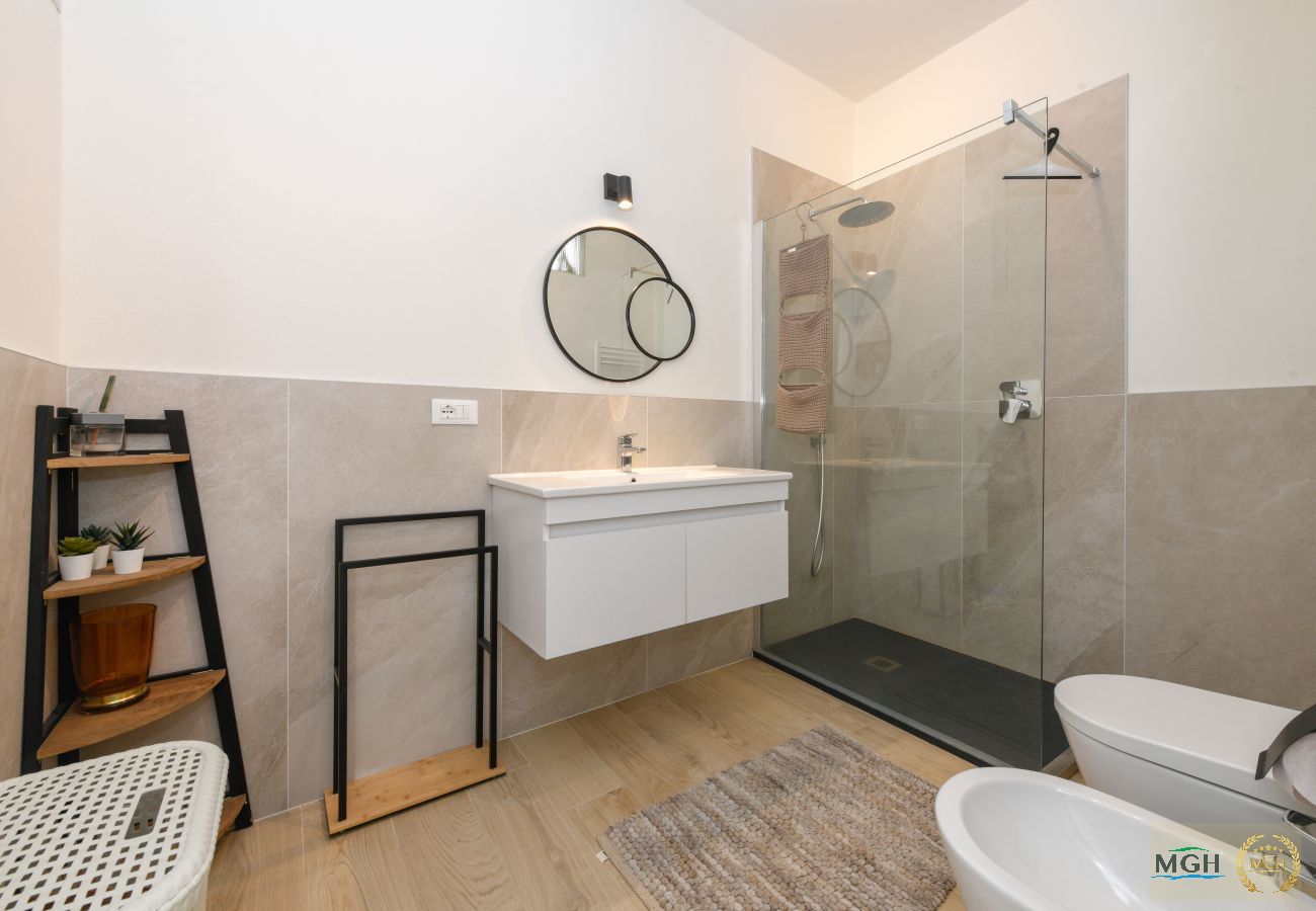 Ferienhaus in Desenzano del Garda - MGH Luxury- Sunset Lakeview House Desenzano