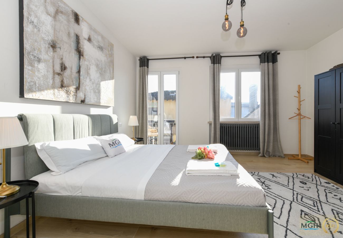 Ferienhaus in Desenzano del Garda - MGH Luxury- Sunset Lakeview House Desenzano