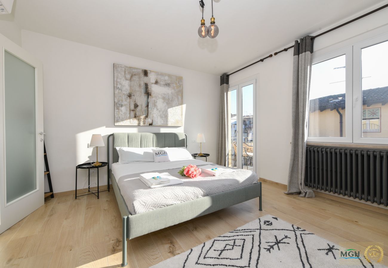 Ferienhaus in Desenzano del Garda - MGH Luxury- Sunset Lakeview House Desenzano