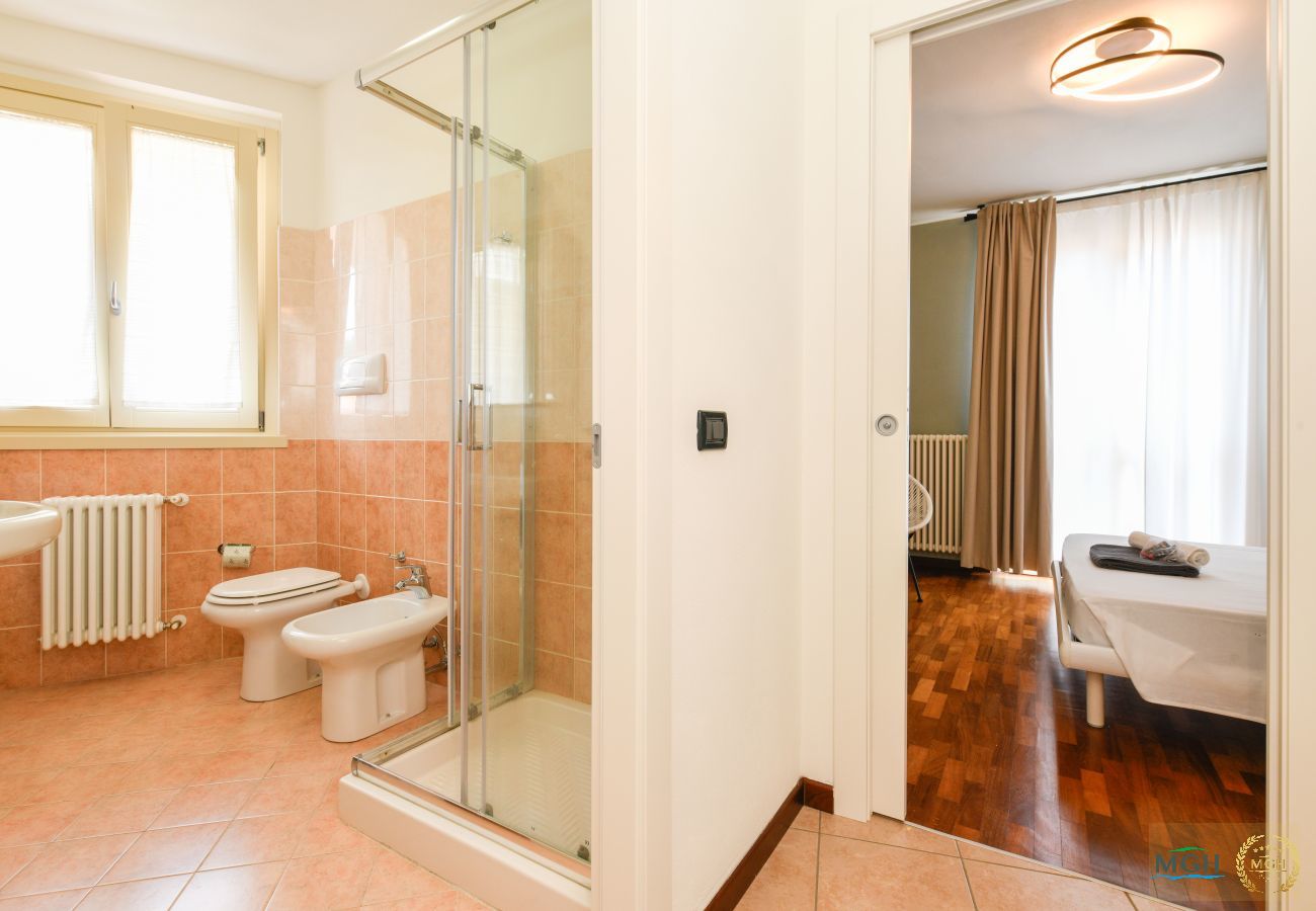 Ferienwohnung in Toscolano-Maderno - Palazzo Garda - Modern Lake Apartment 2