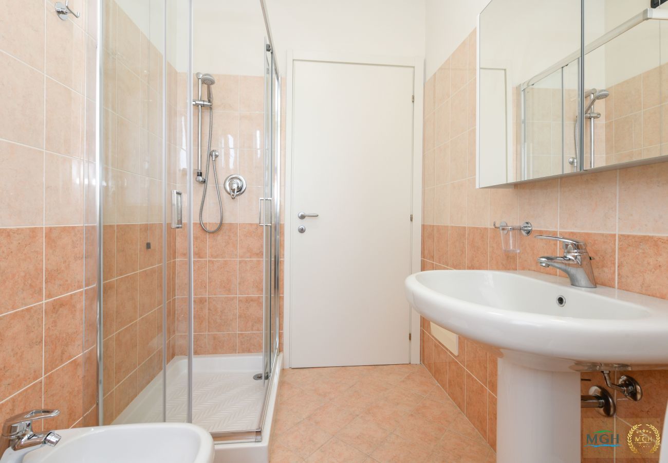 Ferienwohnung in Toscolano-Maderno - Palazzo Garda - Modern Lake Apartment 2