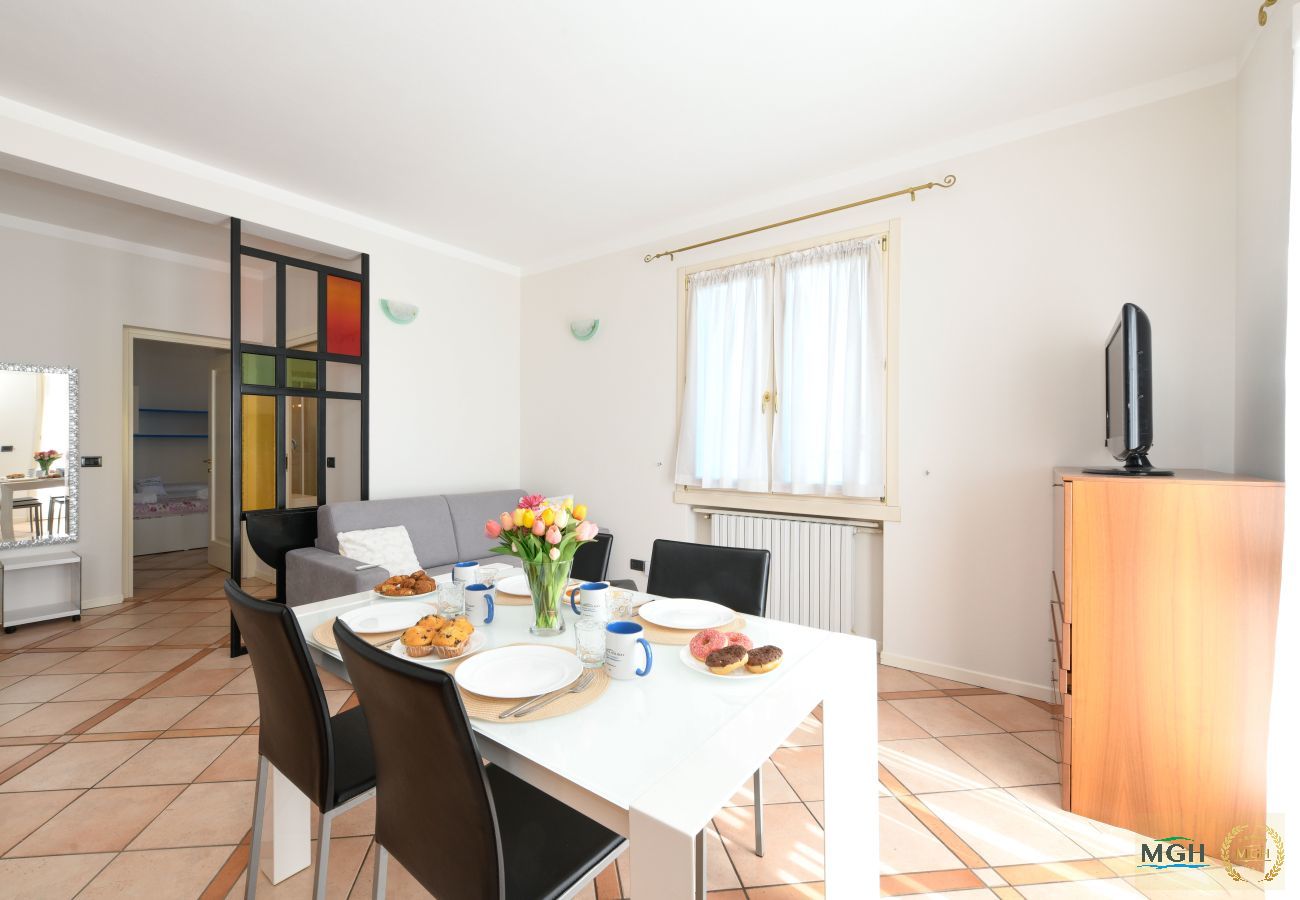 Ferienwohnung in Padenghe sul Garda - MGH - Garda Sunview Terrace Padenghe