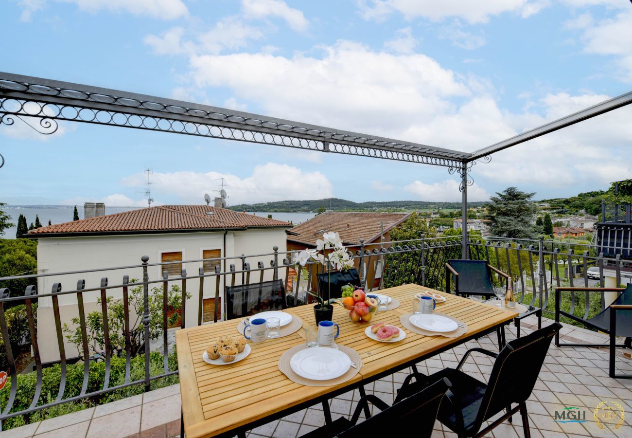 Ferienwohnung in Padenghe sul Garda - MGH - Garda Sunview Terrace Padenghe