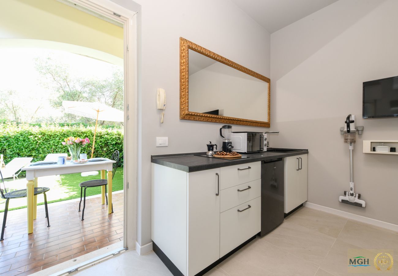 Ferienwohnung in Manerba del Garda - MGH- AMAI Small Holiday Cottage