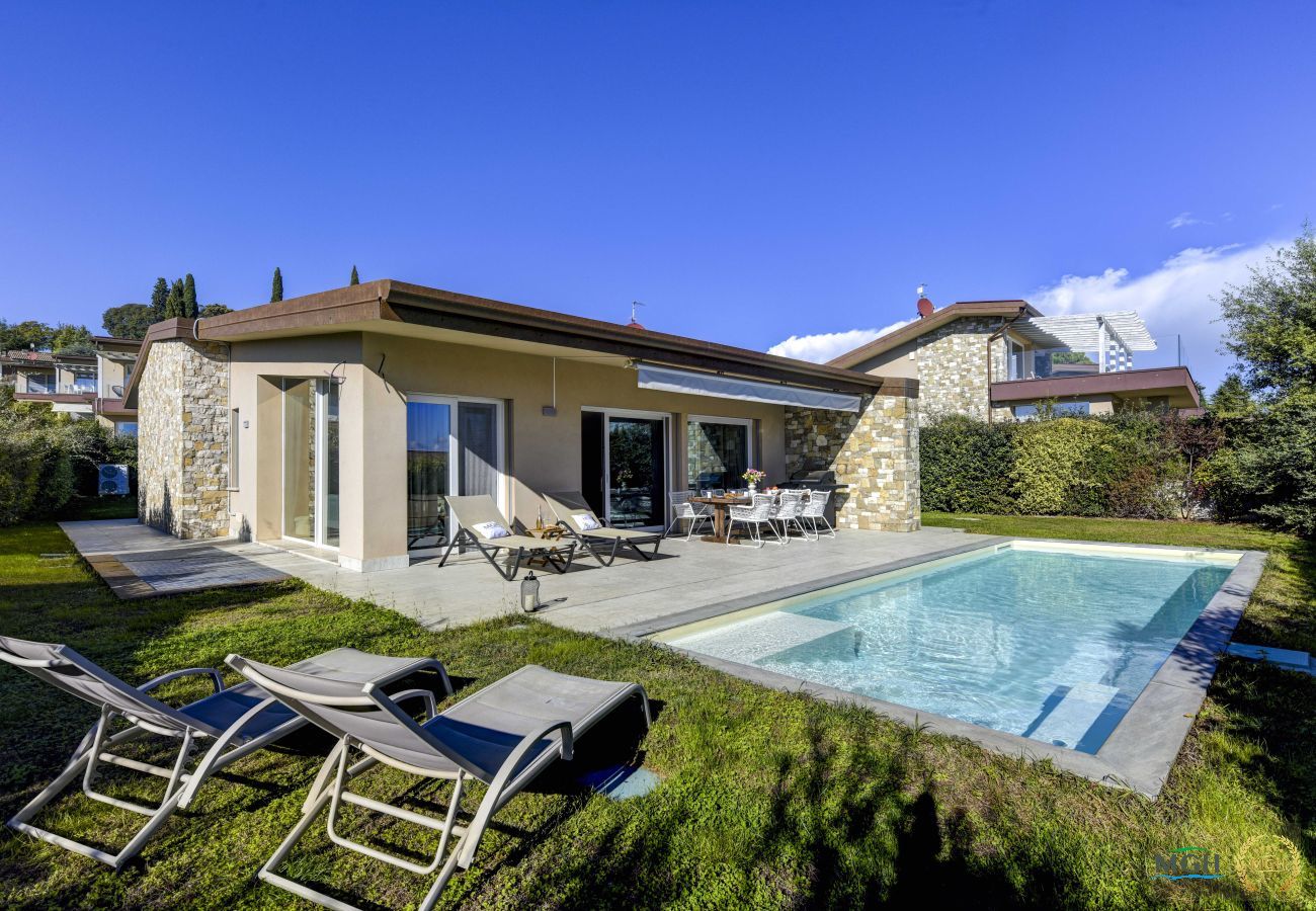 Villa in Moniga del Garda - MGH Luxury - Villa Belvedere