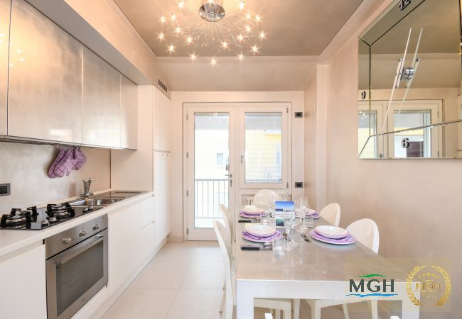 Apartment in Desenzano del Garda - MGH Luxury - Lake View Penthouse Desenzano Apartment in Desenzano del Garda - MGH Luxury - Lake View Penthouse Desenzano