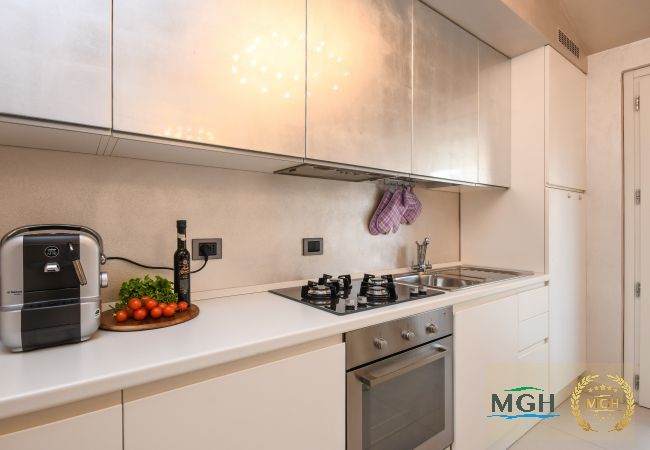 Apartment in Desenzano del Garda - MGH Luxury - Lake View Penthouse Desenzano Apartment in Desenzano del Garda - MGH Luxury - Lake View Penthouse Desenzano