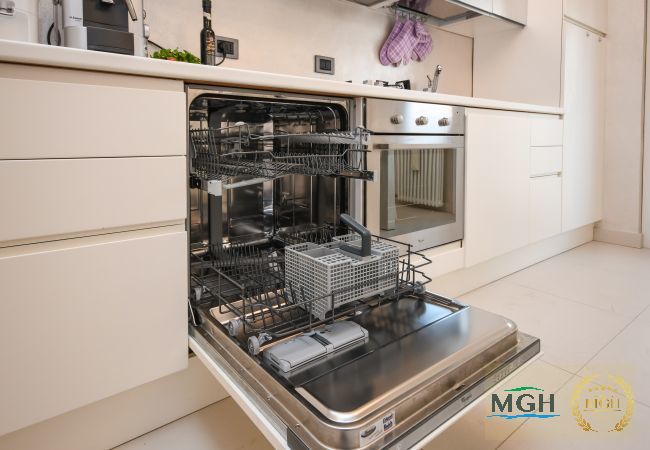 Apartment in Desenzano del Garda - MGH Luxury - Lake View Penthouse Desenzano Apartment in Desenzano del Garda - MGH Luxury - Lake View Penthouse Desenzano