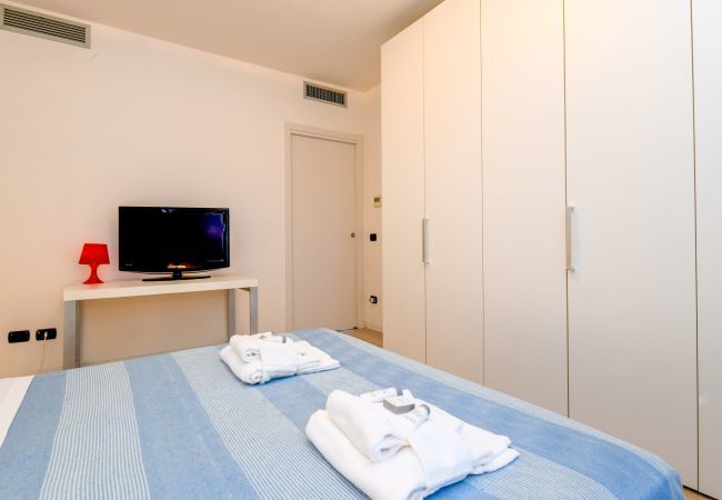 Apartment in Sirmione - MGH - La Castellana Lake View Apartment A4