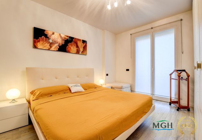 Apartment in Sirmione - MGH - La Castellana Lake View Apartment B4