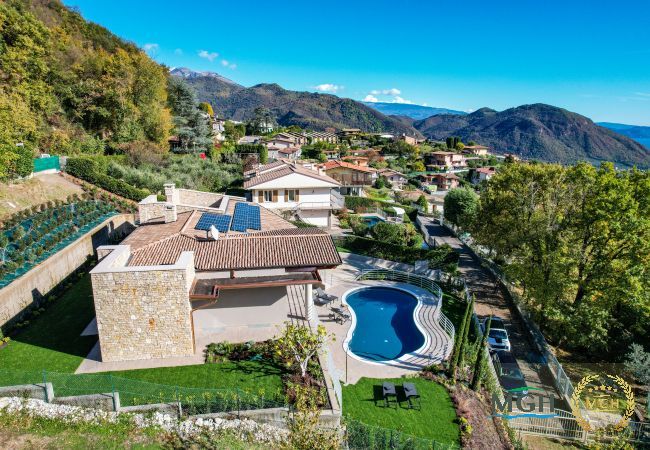 Villa in Villanuova sul Clisi - MGH Luxury - Villa Colombo Villa in Villanuova sul Clisi - MGH Luxury - Villa Colombo