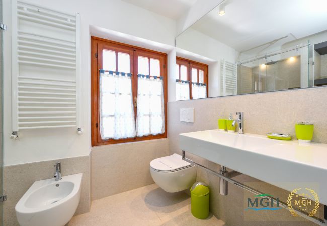 Apartment in Malcesine - Appartamento del Marinaio Apartment in Malcesine - Appartamento del Marinaio