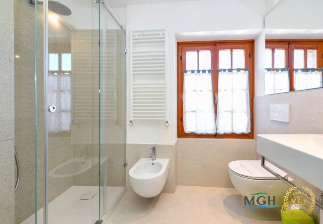 Apartment in Malcesine - Appartamento del Marinaio Apartment in Malcesine - Appartamento del Marinaio