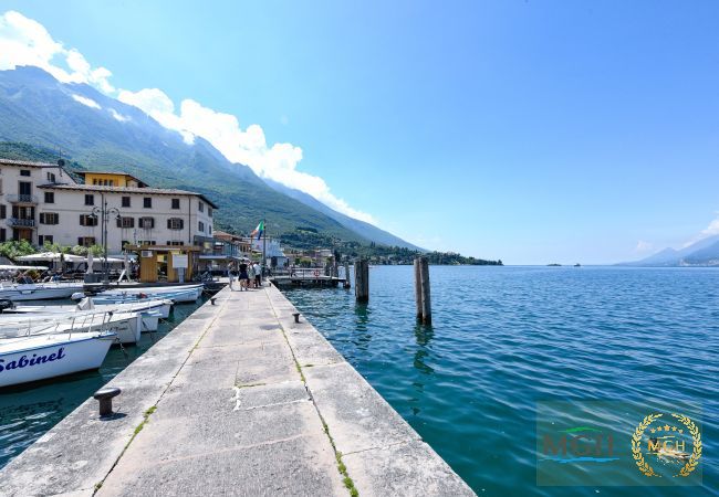 Apartment in Malcesine - Appartamento del Marinaio Apartment in Malcesine - Appartamento del Marinaio