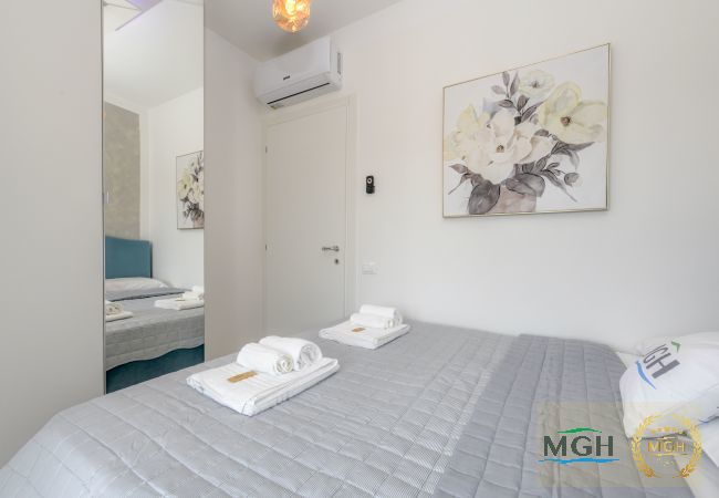 Apartment in Sirmione - MGH Porto Deluxe Apartment Apartment in Sirmione - MGH Porto Deluxe Apartment